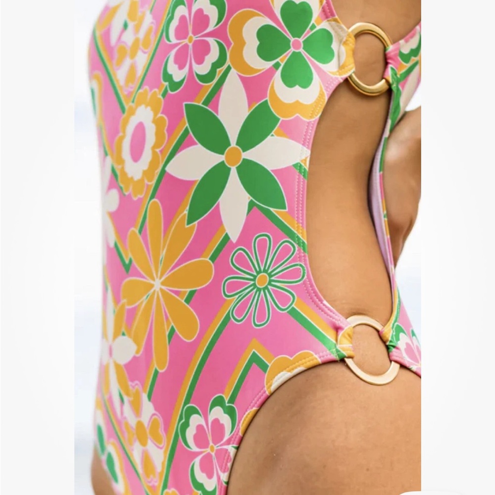 New Kinney flowers Acapulco 60s floral one piece swimsuit with gold rings M-L.